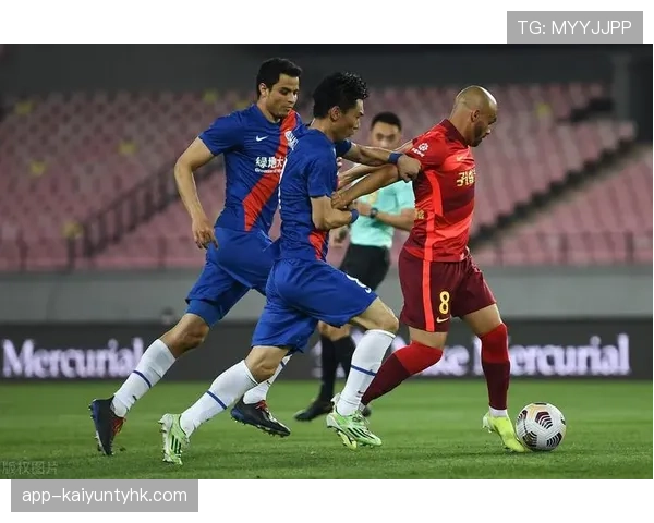 争议球员的技术特点如何影响其战术适配性？