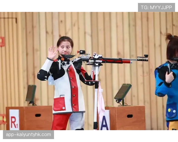 史梦瑶训练完直接啃鸡腿？这射击女神的自律和放纵也太真实了